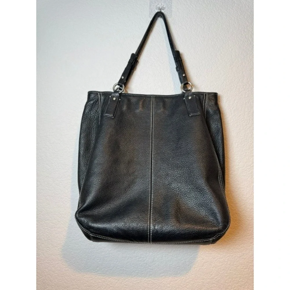 Ann Taylor black pebbled
